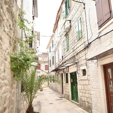 Luka'S Amber Rooms In The Center Of Trogir Buitenkant foto