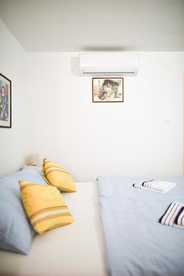 Luka'S Amber Rooms In The Center Of Trogir Buitenkant foto