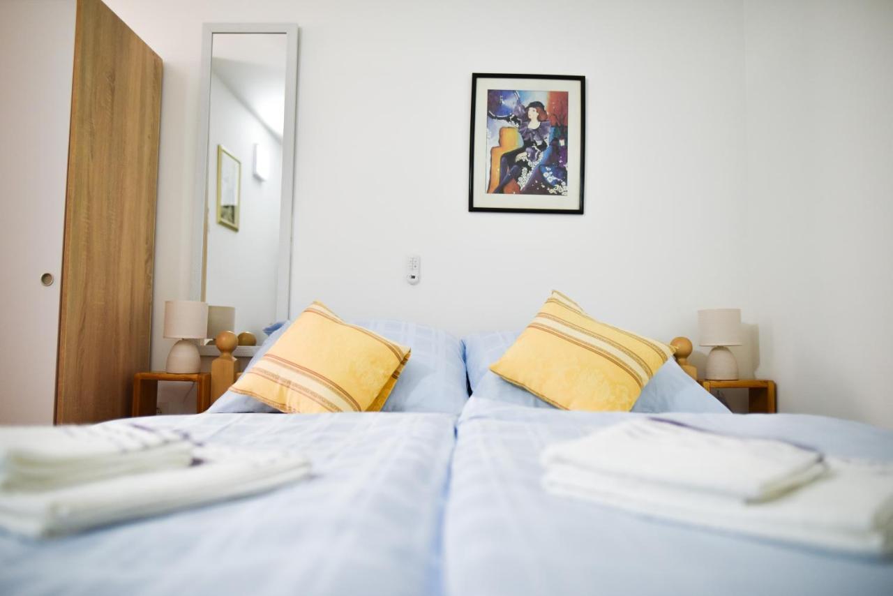 Luka'S Amber Rooms In The Center Of Trogir Buitenkant foto