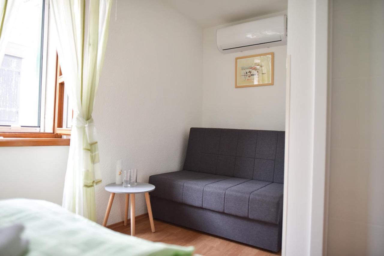 Luka'S Amber Rooms In The Center Of Trogir Buitenkant foto